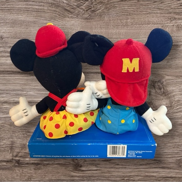 Vintage 1994 Disney 12” Mickey & Minnie Plush Figures - New Old Stock In Box - Picture 3 of 3